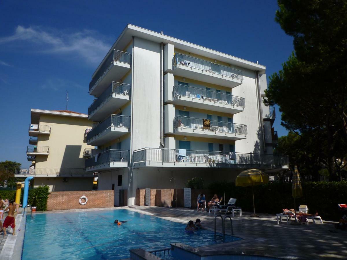 Bali Apartment Лидо ди Йезоло Екстериор снимка