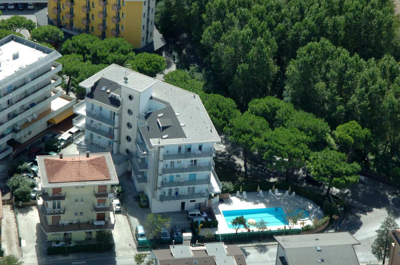 Bali Apartment Лидо ди Йезоло Екстериор снимка